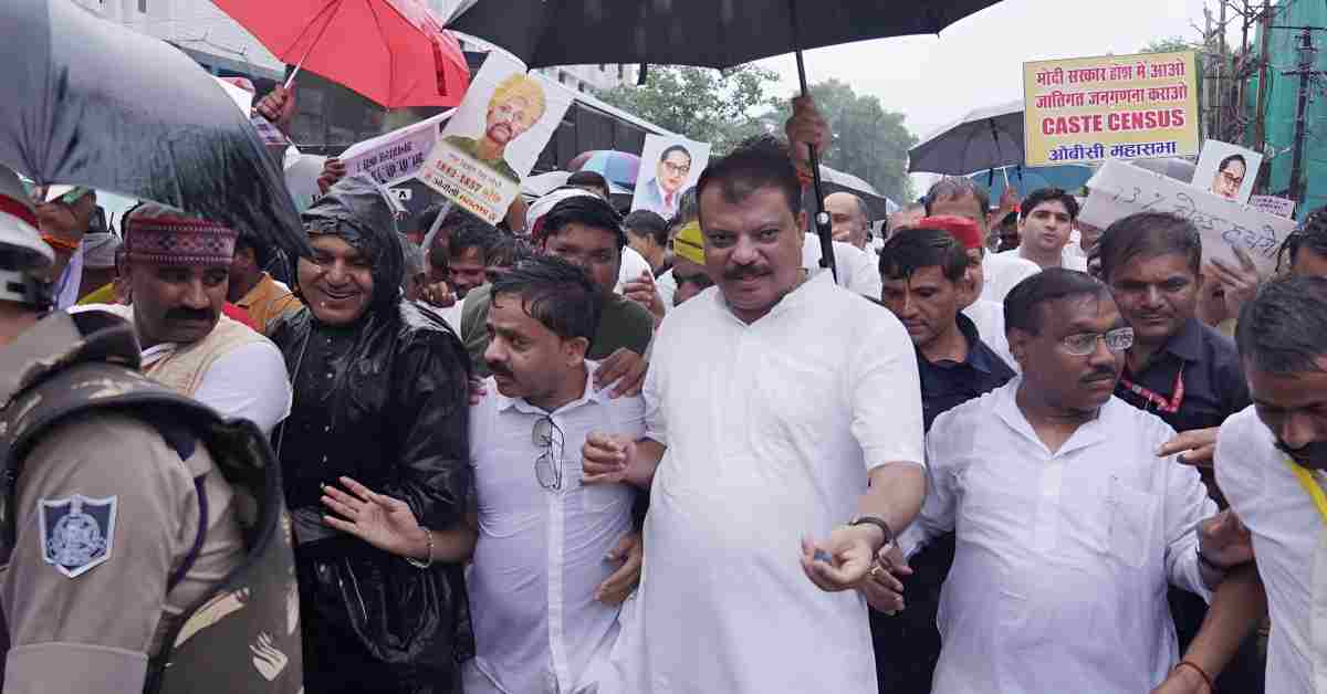 MP में 27 फीसदी आरक्षण को लेकर प्रदर्शन: बारिश में भी सड़कों पर डटी रही ओबीसी महासभा, कांग्रेस का मिला समर्थन, ये हैं प्रमुख मांगें