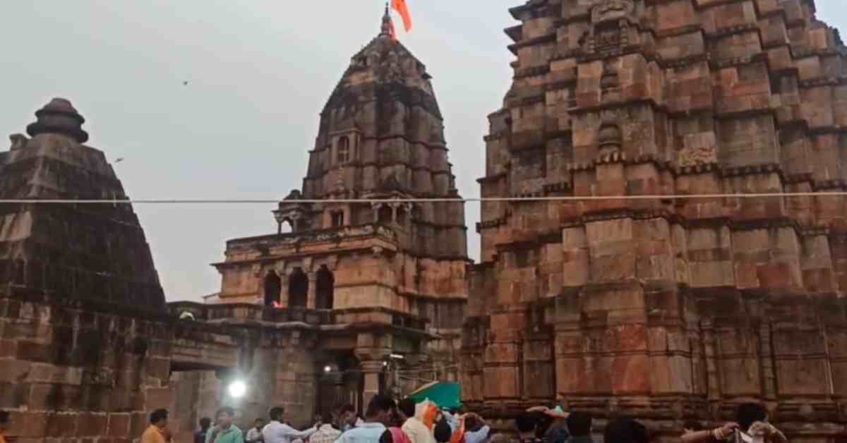 तीर्थनगरी में श्रद्धा और भक्ति का अद्भुत संगम: सावन की हरियाली अमावस्या पर उमड़ा श्रद्धालुओं का सैलाब, नर्मदा स्नान के बाद ओंकारेश्वर-ममलेश्वर में भक्तों ने किए दर्शन