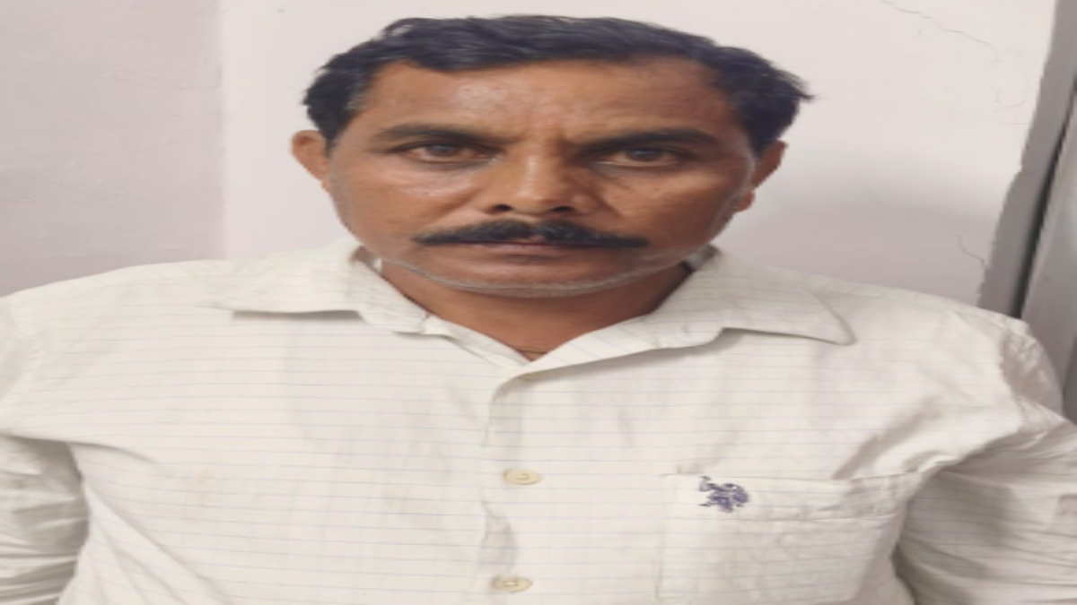 रिश्वतखोरी पर लोकायुक्त का शिकंजा, पंचायत सचिव 1000 की घूस लेते रंगेहाथ गिरफ्तार