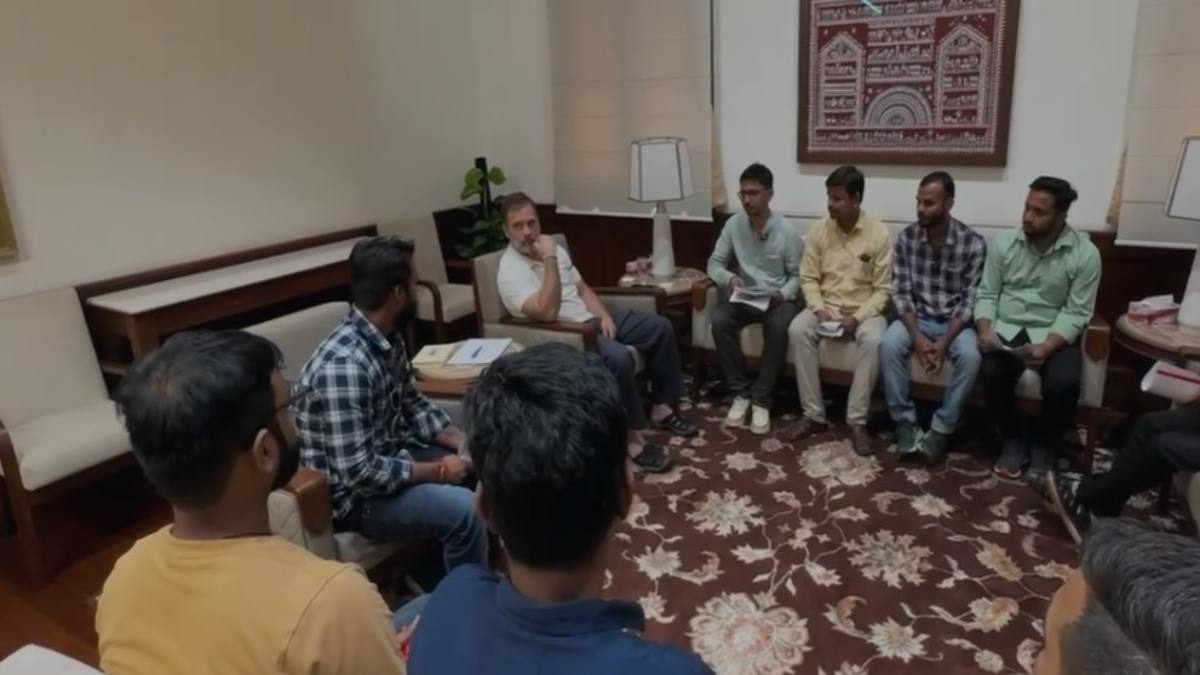 इटारसी ऑर्डनेंस फैक्टरी में 500 पद खाली: राहुल गांधी ने कर्मचारियों से मिलकर सुनी समस्याएं, अग्निवीर नीति पर सरकार को घेरा 