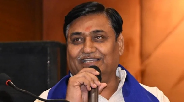 Rajasthan Politics: धनखड़ के इस्तीफे पर डोटासरा का तीखा हमला: किसान के बेटे को यूज कर फेंक रही है भाजपा