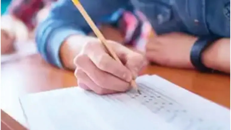 Rajasthan News: पीटीआई भर्ती परीक्षा 2022 में फर्जीवाड़ा: 165 अभ्यर्थियों पर कार्रवाई, जेएस यूनिवर्सिटी की फर्जी डिग्रियों का खुलासा