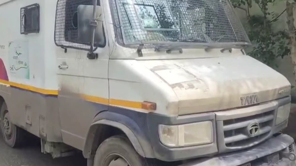 Rajasthan News: उदयपुर में गोगुंदा टोल प्लाजा पर पुलिस की बड़ी कार्रवाई, 11 करोड़ की चांदी जब्त