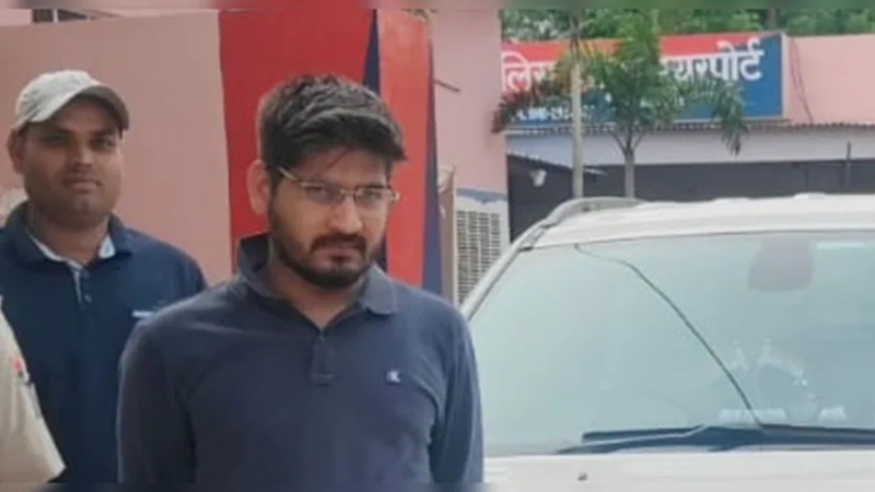 Rajasthan News: मैं अमित शाह का सलाहकार! लड़की से छीन ली डायमंड ज्वेलरी, दी उठवा लेने की धमकी