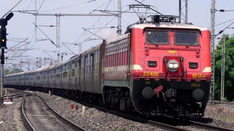 Rajasthan News: जोधपुर में भारी बारिश से रेल यातायात प्रभावित, कई ट्रेनें रद्द और कुछ ट्रेनों का रूट बदला