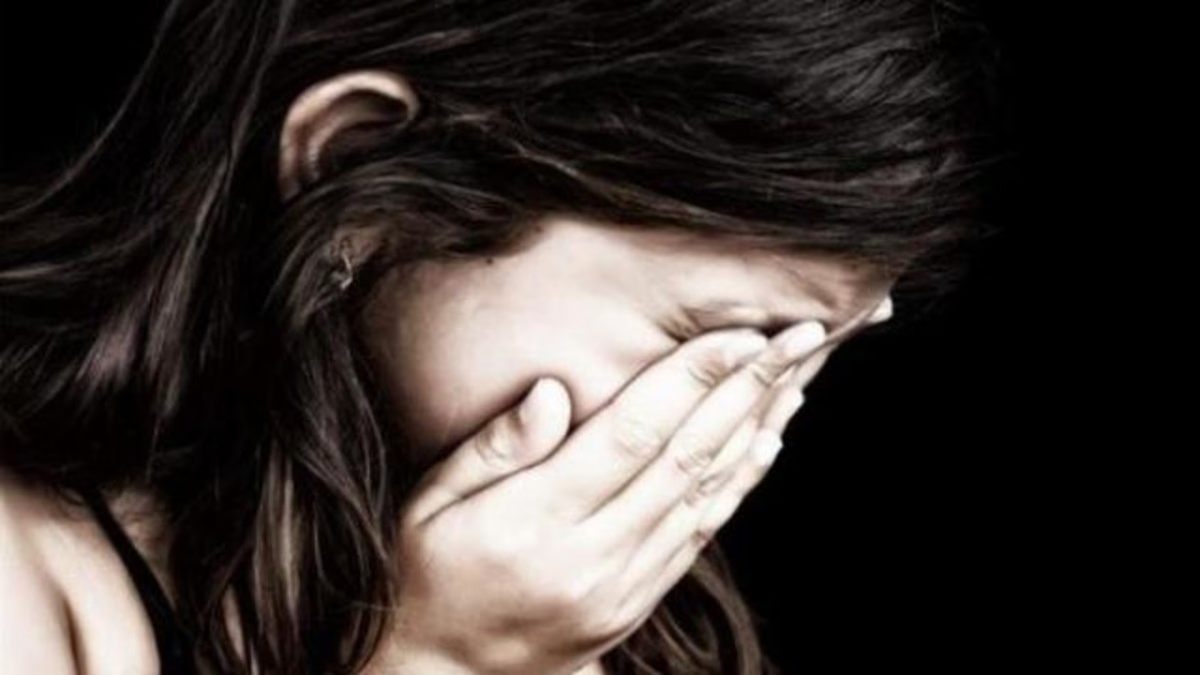 सरकारी स्कूल में नाबालिग बच्चियों के साथ शोषण: SDM की जांच रिपोर्ट में हुआ सनसनीखेज खुलासा, PMO ने लिया मामले का संज्ञान  