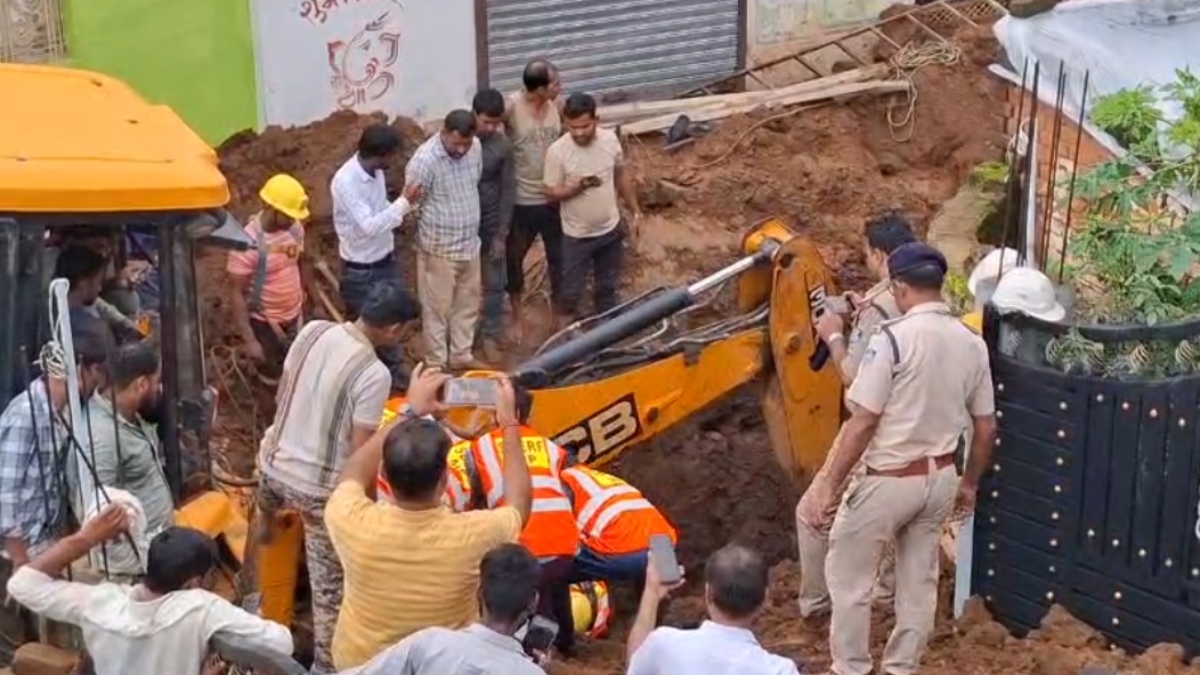 शहडोल सीवरेज हादसा: मिट्टी में दबकर दो मजदूरों की मौत मामले में बड़ा एक्शन, कंपनी प्रोजेक्ट मैनेजर, इंजीनियर समेत पांच पर केस दर्ज