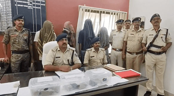 Bihar News: कटिहार पुलिस को मिली बड़ी सफलता, 4 तस्करों को एक किलो स्मैक के साथ किया गिरफ्तार