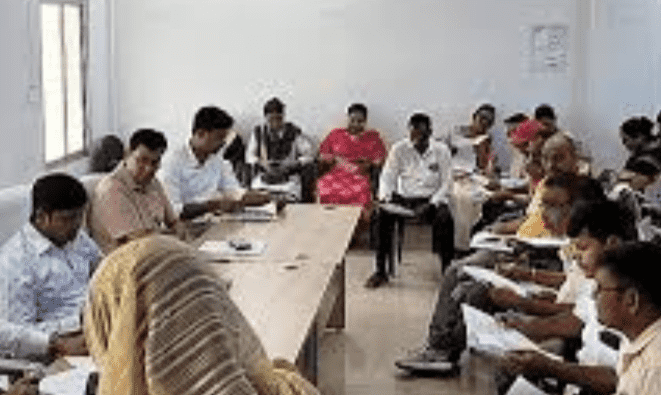 Bihar News: गहन पुनरीक्षण कार्यक्रम 2025 को सफल बनाने को लेकर हुई बैठक, राजनीतिक दलों से बीएलओ को सहयोग देने का आग्रह