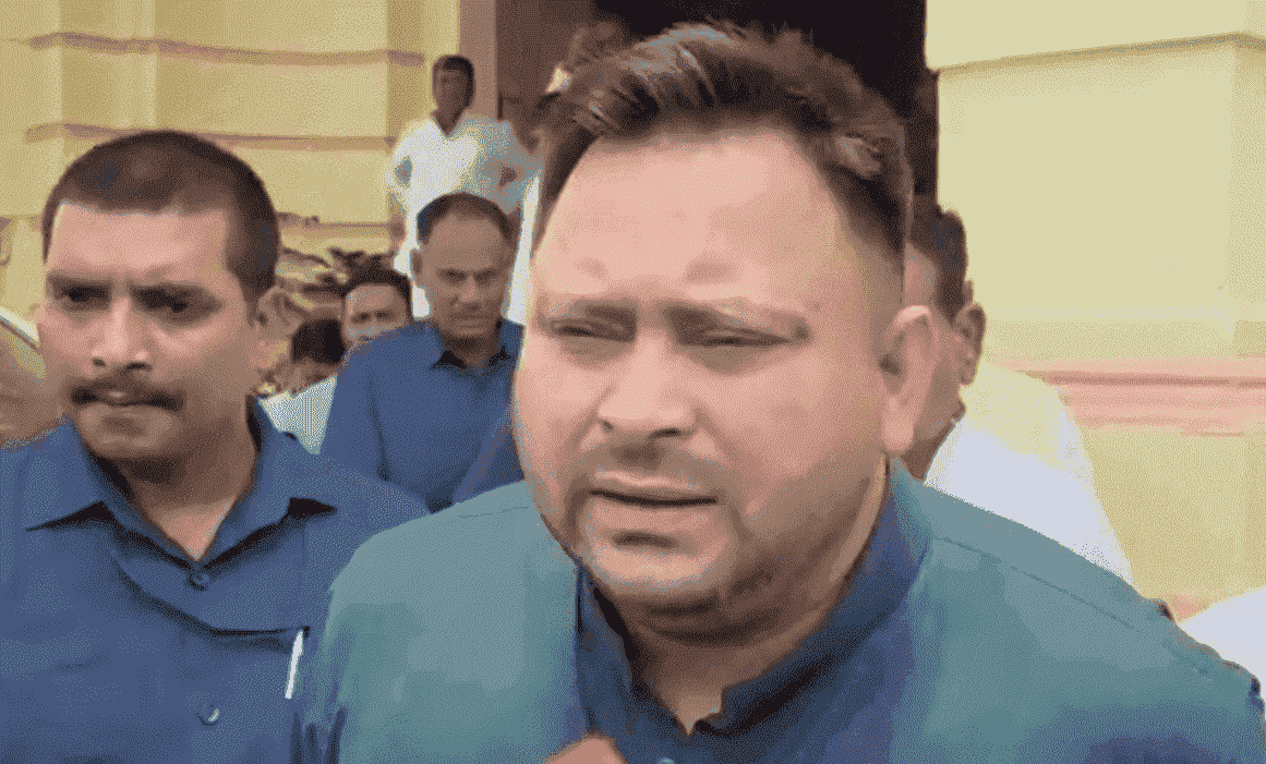 Bihar News: तेजस्वी यादव ने नीतीश सरकार पर बोला हमला, कहा- ‘बिहार लोकतंत्र की जननी है, यहीं से अगर लोकतंत्र समाप्त करने का कोई प्रयास करेगा, तो हम लोग चुप बैठने वाले नहीं है’