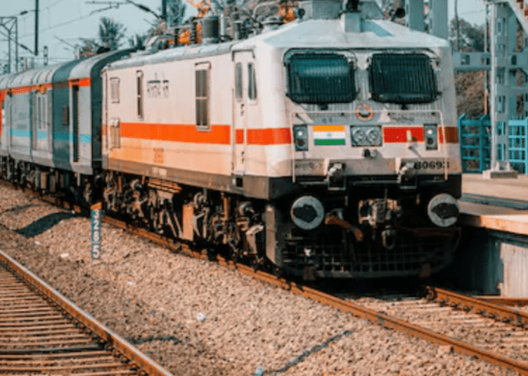 Bihar railway News: अहमदाबाद से पटना एवं दरभंगा के बीच चलाई जा रही क्लोन स्पेशल ट्रेनों के परिचालन अवधि में हुआ विस्तार, देख ले टाइम टेबल