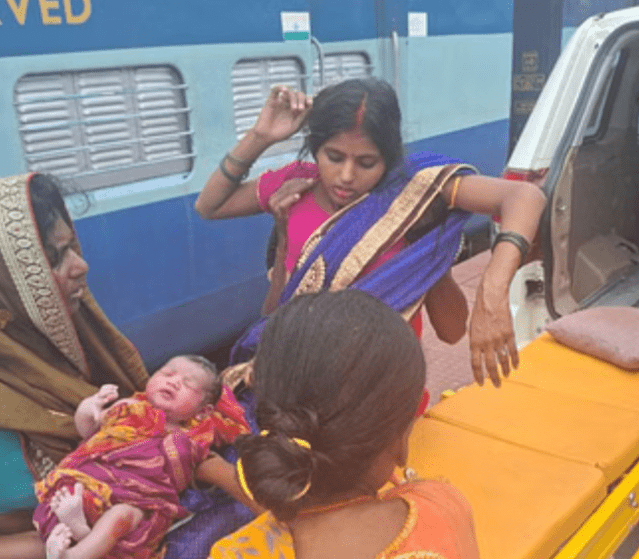 Bihar News: चलती ट्रेन में गूंजी किलकारी, जनरल कोच में महिला ने दिया बच्चे को जन्म