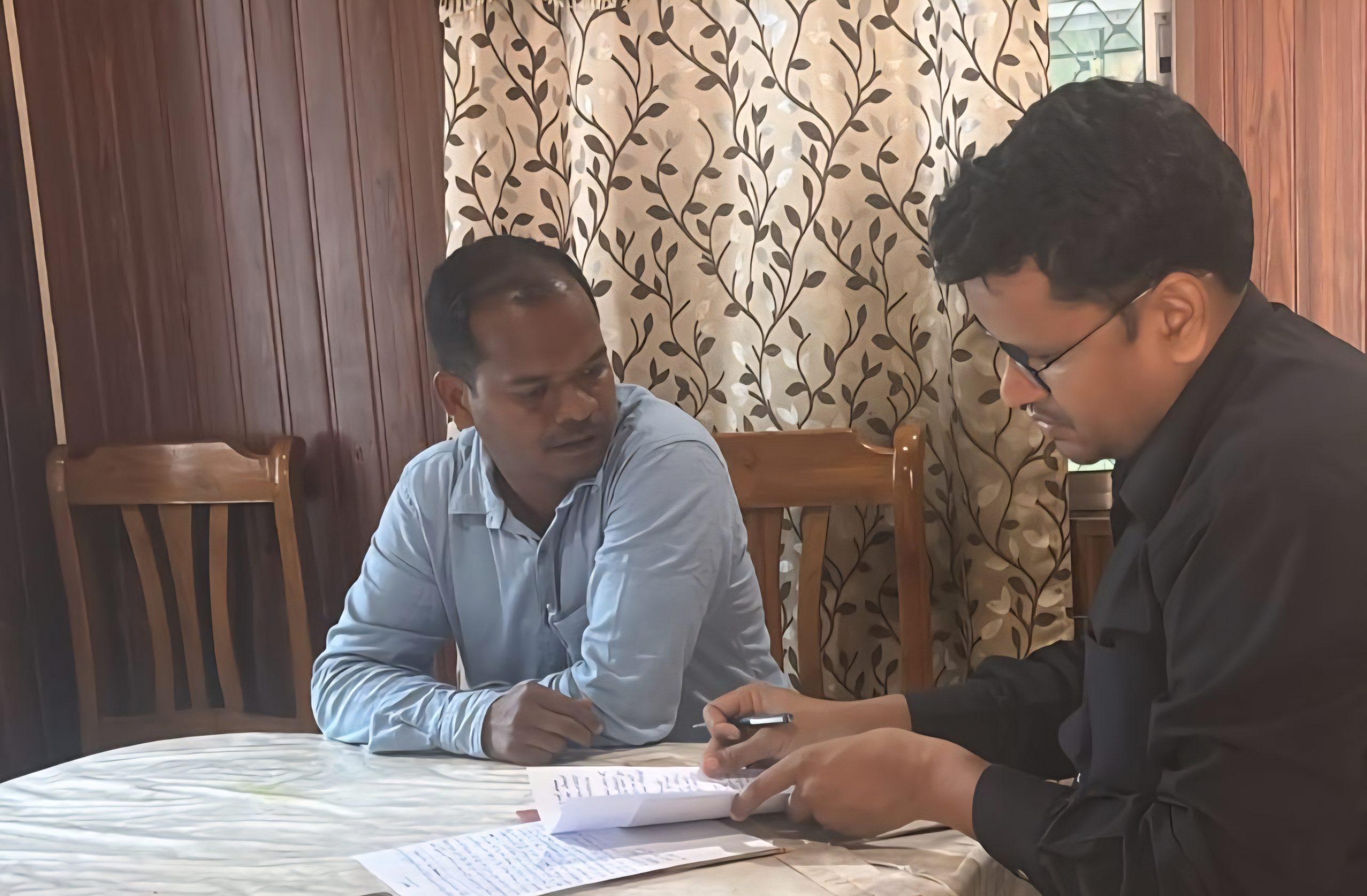 Breaking News: रंगे हाथों पकड़ा गया रिश्वतखोर पटवारी, सीमांकन के नाम पर मांगी थी हजारों की रकम..