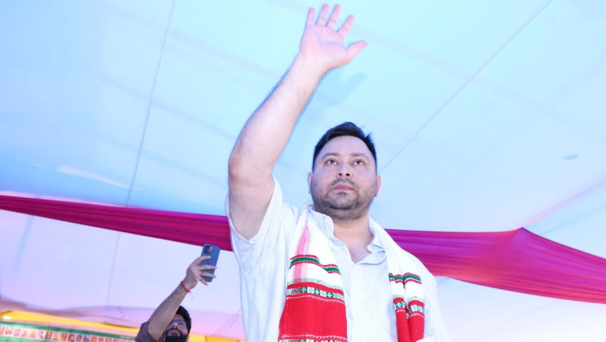 ‘ये सूत्र को हम मूत्र समझते हैं’, Tejashwi Yadav का विवादित बयान, NDA नेताओं ने बोला हमला, कहा- वे पढ़े-लिखे नहीं हैं