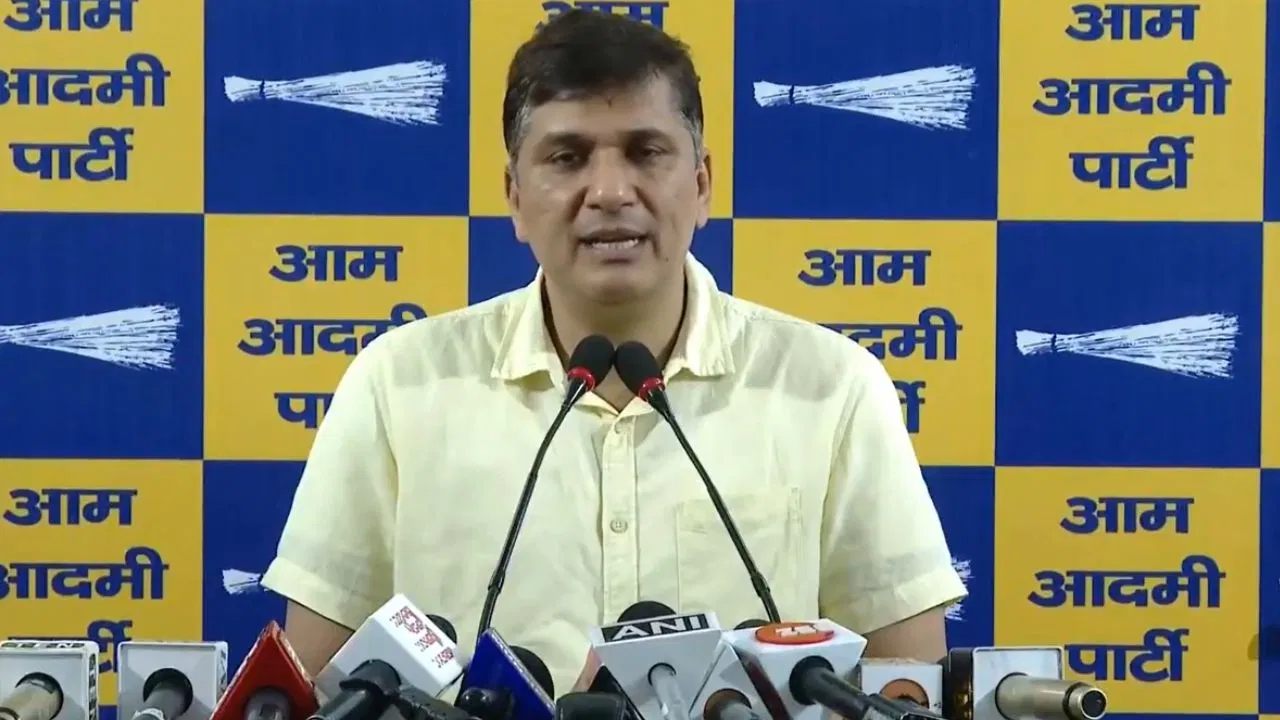दिल्ली में गंदे पानी की आपूर्ति : कोर्ट की फटकार के बाद BJP सरकार पर भड़के सौरभ भारद्वाज, कहा- ‘मेरे घर में भी गंदा पानी आ रहा..’