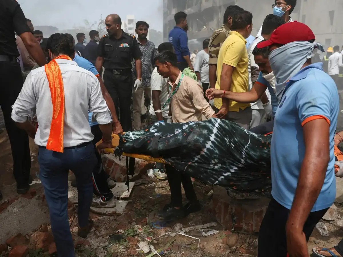 अहमदाबाद प्लेन क्रैश पर लंदन के दो पीड़ित परिवारों का बड़ा दावा, कहा- ‘हमें गलत शव मिले’, विदेश मंत्रालय ने दी सफाई