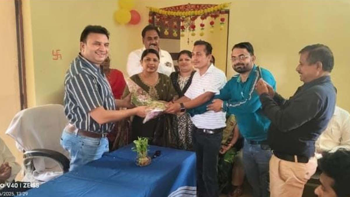 बस्तर के स्वास्थ्य तंत्र पर सवाल… साढ़े 4 साल से गायब डॉक्टर को बना दिया BMO, कांग्रेस ने लगाए गंभीर आरोप