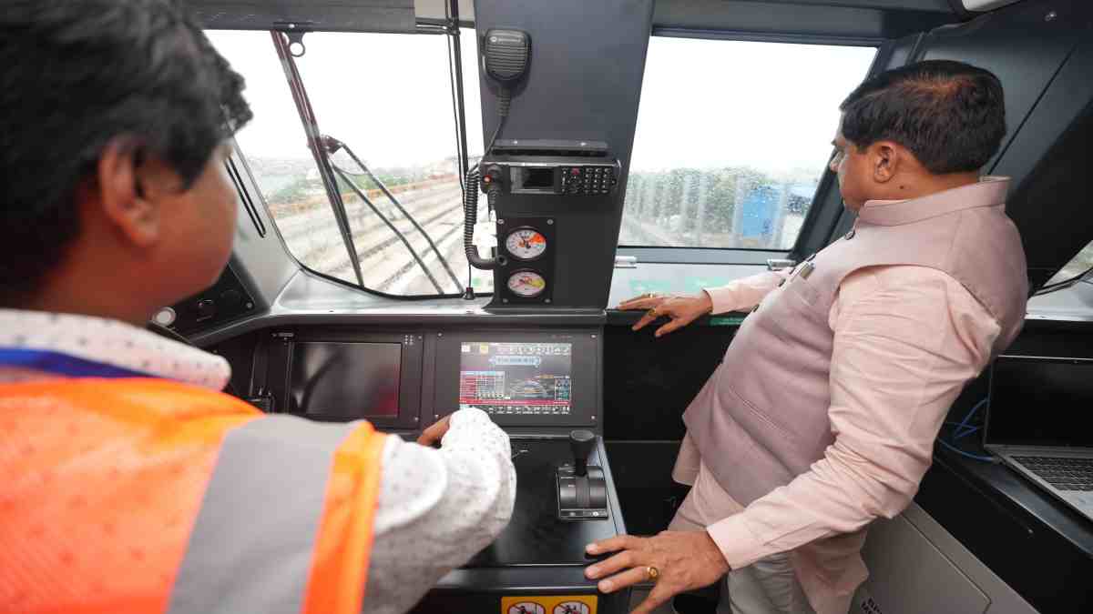 इंदौर के बाद भोपाल में रफ्तार भरेगी मेट्रो: CM डॉ. मोहन ने सवारी कर किया निरीक्षण, अक्टूबर में PM मोदी देंगे सौगात