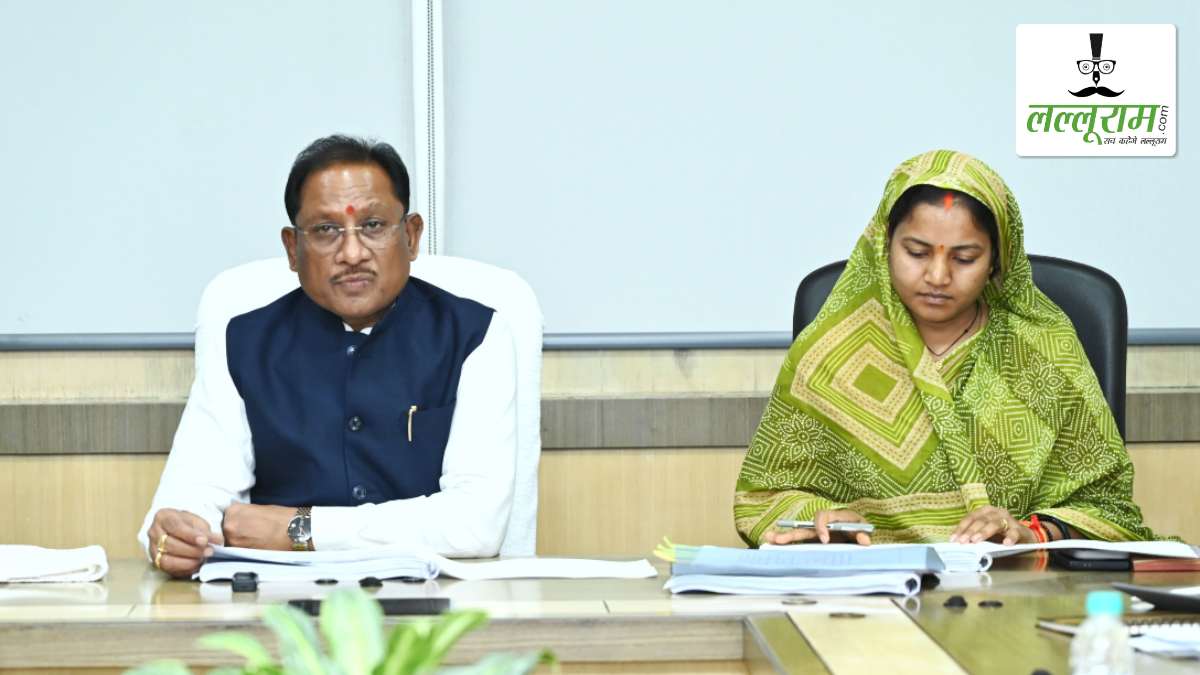 CM साय ने ली महिला एवं बाल विकास विभाग की समीक्षा बैठक: विभागीय योजनाओं की सचिव स्तर पर मॉनिटरिंग के दिए निर्देश, अगली कलेक्टर कांफ्रेंस में होगी गहन समीक्षा