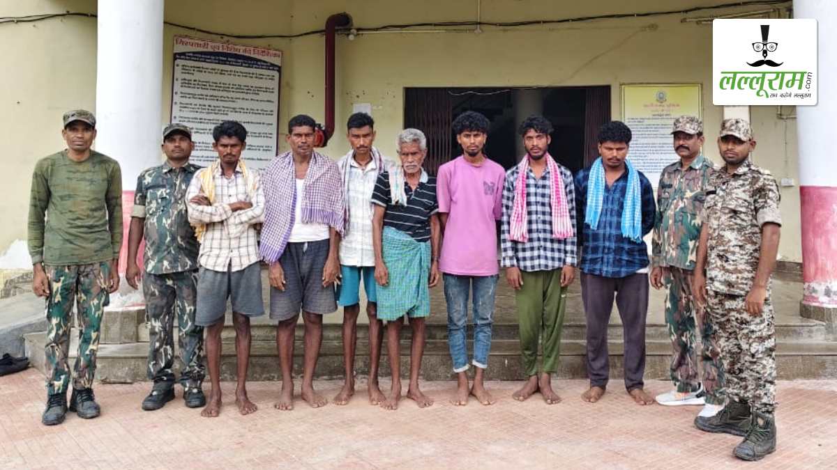 पशु तस्करी के खिलाफ पुलिस की बड़ी कार्रवाई: छत्तीसगढ़-तेलंगाना सीमा पर 7 अंतरराज्यीय तस्करों को किया गिरफ्तार, 83 गौवंश किये गए बरामद
