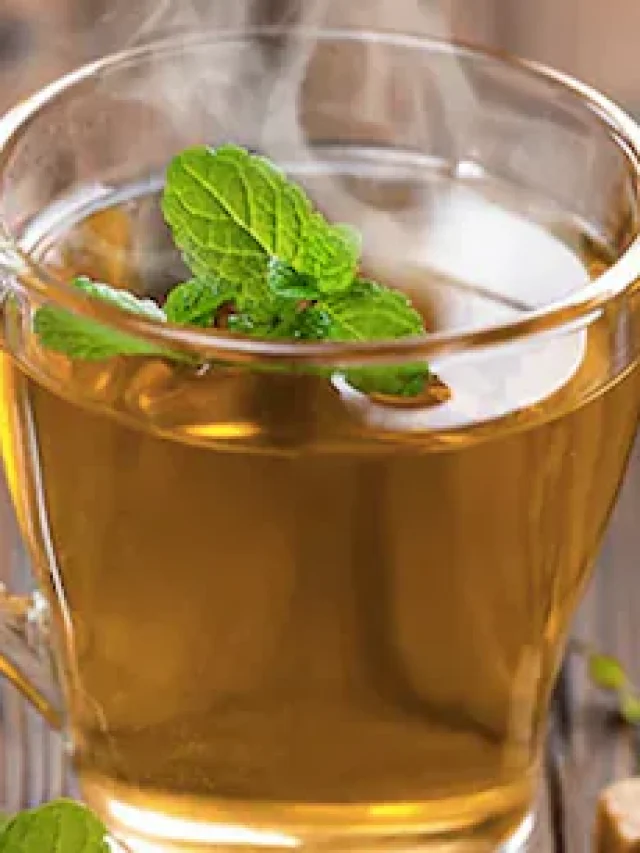 Health Tips: क्या सुबह खाली पेट ग्रीन टी पीना चाहिए?