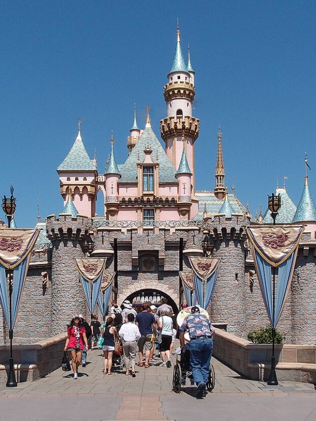 Disneyland Park: गुरुग्राम में बनेगा देश का पहला डिज्नीलैंड पार्क…