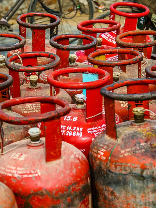 LPG Price Drop: 58.50 रुपये सस्ता हो गया गैस सिलेंडर, चेक करें अपने शहर की नई कीमतें