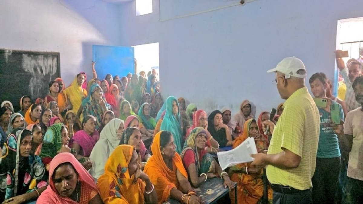 Bihar Election : बिहार की राजनीति में नया मोड़, दलितों ने खुद संभाली सर्वे की कमान, जानें क्या कहता है इस समाज का मूड?