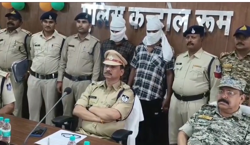 गजब के बदमाश हैं! घर में घुसने से पहले उतार देते थे कपड़े, फिर कर देते थे कांड, पुलिस ने बरामद किया ये सामान