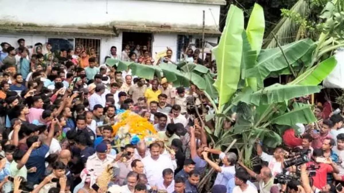 Soumya Shree Death: सौम्यश्री के लिए न्याय की मांग पर बीजद ने ट्रेनें रोकीं, सड़कें की जाम…