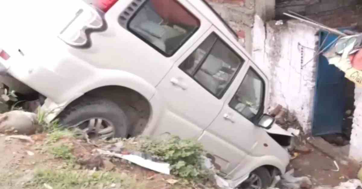 BJP नेता की कार से कांडः नशे में चूर युवती और युवकों ने घर में घुसा दी स्कार्पियो, डैशबोर्ड में मिली बीयर, इस हाल में मिले 3 लोग…