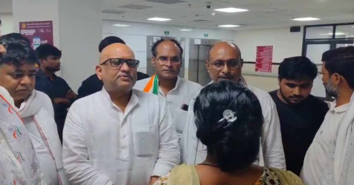 ‘ये घटना योगी सरकार की नाकामी का जीता-जागता सबूत है’, व्यापारी की हत्या के बाद अजय राय ने पीड़ित परिवार से की मुलाकात कर साधा निशाना
