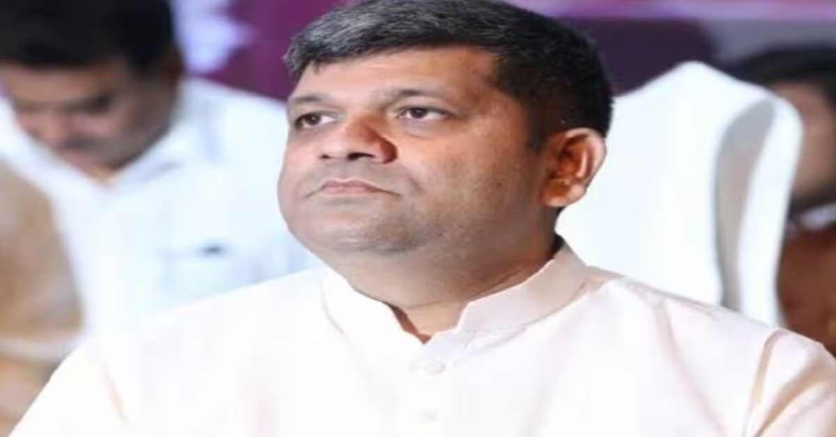 अपना दल के खिलाफ ‘अपनों’ की साजिश! आशीष पटेल ने 1700 करोड़ में पार्टी तोड़ने का लगाया आरोप, BJP पर हमला बोलते ही दे डाली चेतावनी