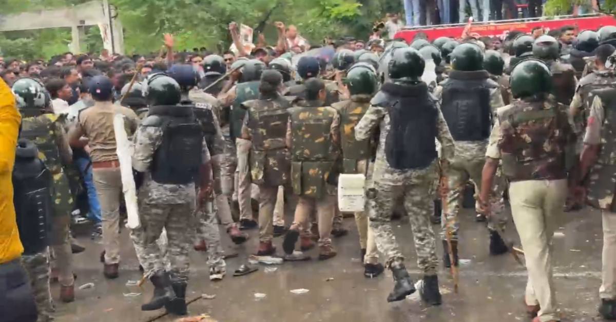 पुलिस और करणी सेना में झूमाझटकी: वाटर कैनन चलाकर कार्यकर्ताओं को खदेड़ा गया, जानें पूरा मामला