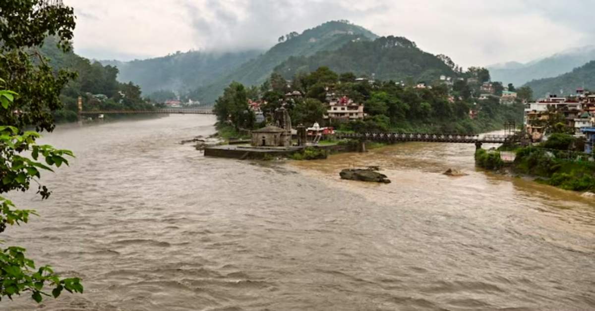 देवभूमि में आएगा ‘जल प्रलय’! कई जिलों में कुदरत का बरपेगा कहर, भारी बारिश से मंडरा रहा बाढ़ का खतरा