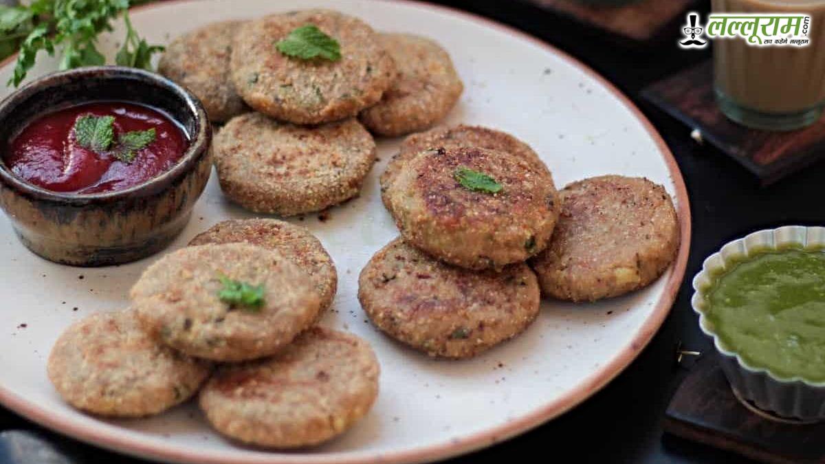 Sawan Vrat Special: सावन व्रत में खाना है कुछ टेस्टी? ट्राई करें ये कच्चे केले की मसालेदार टिक्की