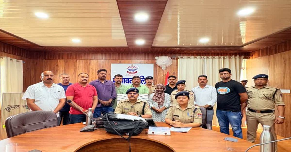 चंपावत में पकड़ी गई 10.23 करोड़ की MDMA drugs, रेव पार्टियों में होता है इसका इस्तेमाल, दंपति समेत एक अन्य शख्स गिरफ्तार