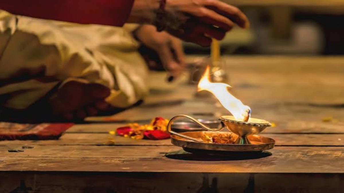 रात 12 से 3 बजे तक के समय को माना जाता है राक्षसी काल, जानिए इस समय क्यों नहीं होती पूजा …
