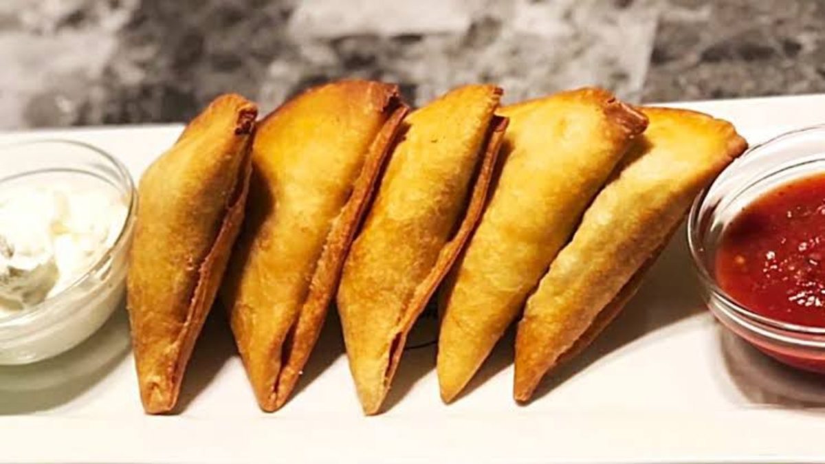 Taco Samosa Recipe : आप भी हैं समोसा लवर, तो ब्रेकफास्ट में घर पर बनाएं टैको समोसा …
