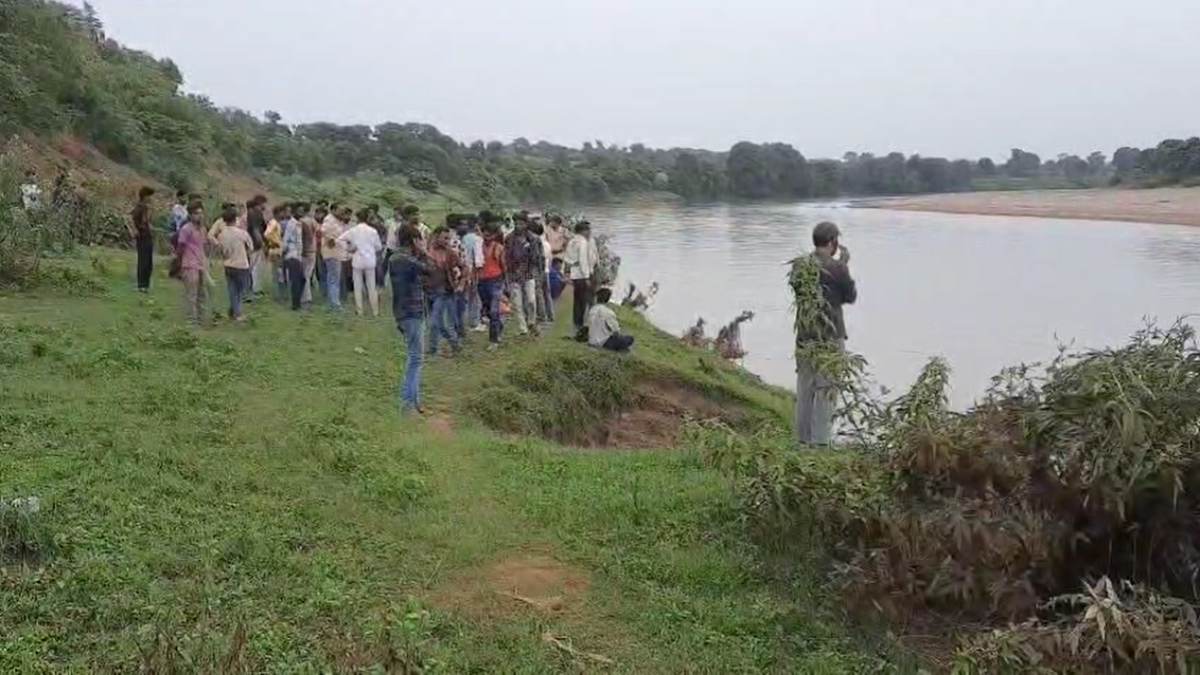 रील्स का ऐसा जुनूनः 17 साल का नाबालिग नदी में डूबा, रेस्क्यू जारी, मौके पर पहुंचे परिजन