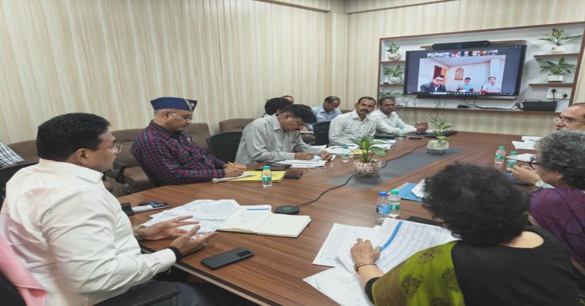 CMO की बैठक, स्वास्थ्य सचिव ने कहा- हमारी प्राथमिकता मरीज की जान है, न कि प्रक्रिया की जटिलता