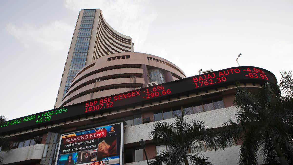 Stock Market Update: टूटा सेंसेक्स, निफ्टी भी फिसला; जानें आज के टॉप गेनर और लूजर शेयर