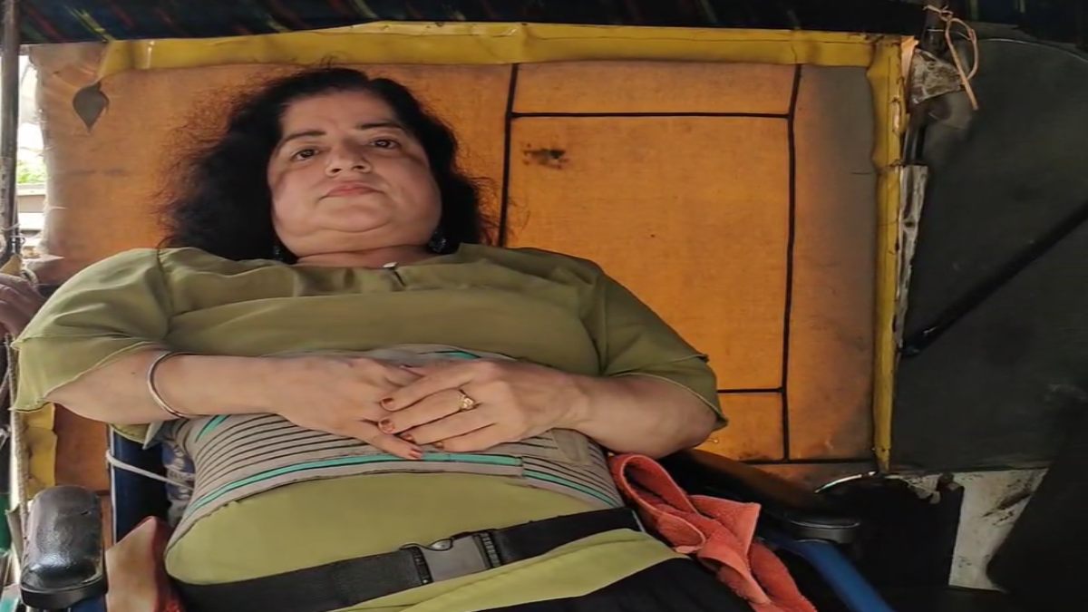 शिक्षिका ने मांगी इच्छा मृत्यु: डॉक्टर की लापरवाही से हुआ शरीर का निचला हिस्सा पैरालाइज, स्कूल के बच्चों के नाम की प्रॉपर्टी, बोलीं- मैं आत्महत्या नहीं करूंगी