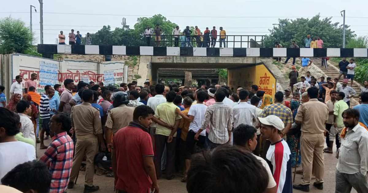 काल बनकर दौड़ी कारः घर में जा घुसी तेज रफ्तार स्कार्पियो, 1 की मौके पर मौत, 2 गंभीर घायल, मंजर देख चीख पड़े लोग