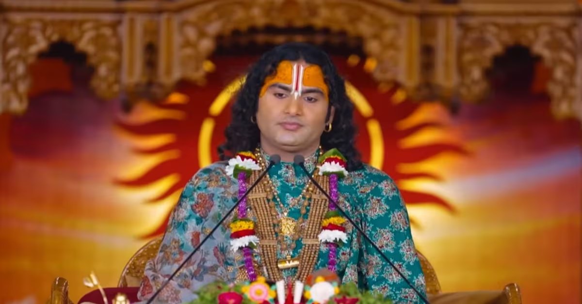 अनिरुद्धाचार्य के बयान पर सपा ने घेरा, कहा- बहन बेटियों के बारे में कही बेहद आपत्तिजनक बात