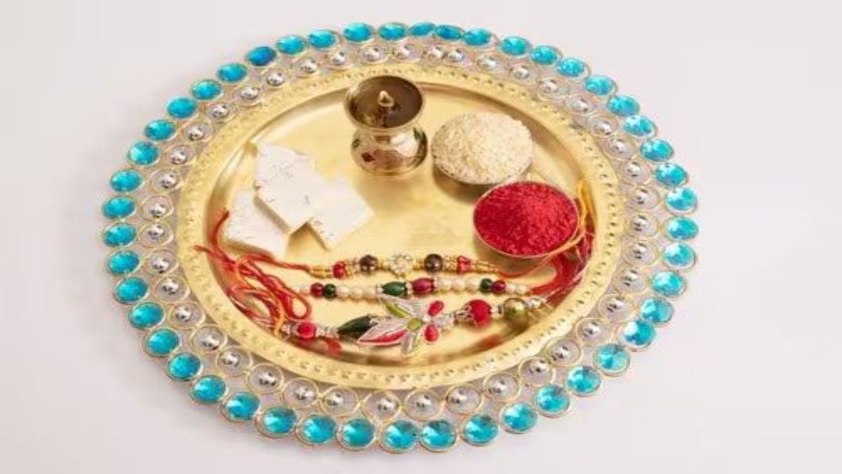 Raksha Bandhan 2025 : आप भी भाई के लिए खरीदने जा रहे हैं राखी, तो रखें इन जरूरी बातों का ख्याल …