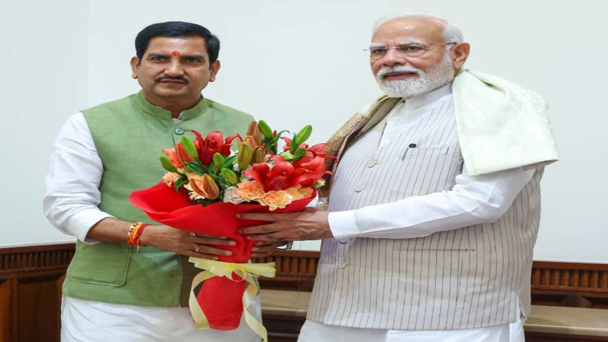 आतंकवाद के प्रति शून्य सहिष्णुता : केंद्रीय राज्यमंत्री तोखन साहू ने ऑपरेशन सिंदूर की सफलता पर पीएम मोदी को दी बधाई, शहरी विकास और छत्तीसगढ़ के जमीनी मुद्दों पर की विस्तृत चर्चा