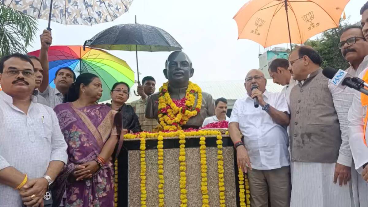 डॉ श्यामा प्रसाद मुखर्जी जयंती: CM डॉ मोहन बोले- देश का विभाजन और कश्मीर को अंधकार में डालने का पाप कांग्रेस ने किया