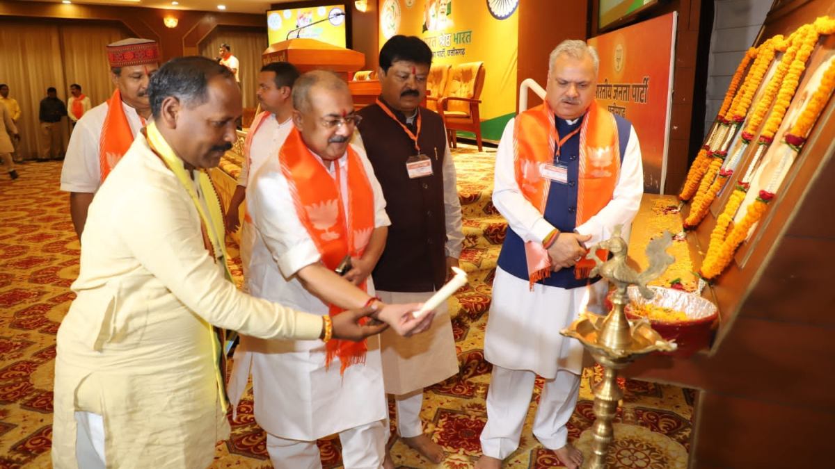 ‘एक भारत-श्रेष्ठ भारत’ की कार्यशाला संपन्न, अजय जामवाल बोले- ‘एक भारत-श्रेष्ठ भारत’ यह देश में एकता के भाव और सुदृढ़ करने के लिए पहला प्रयोग…