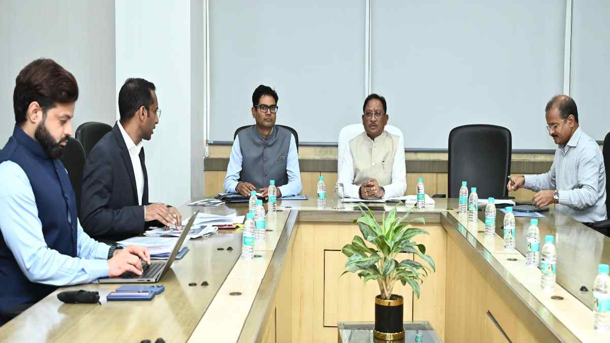 सीएम साय ने ली वित्त विभाग की उच्च स्तरीय समीक्षा बैठक, वित्तीय प्रबंधन में दक्षता और पारदर्शिता सुनिश्चित करने के दिए निर्देश